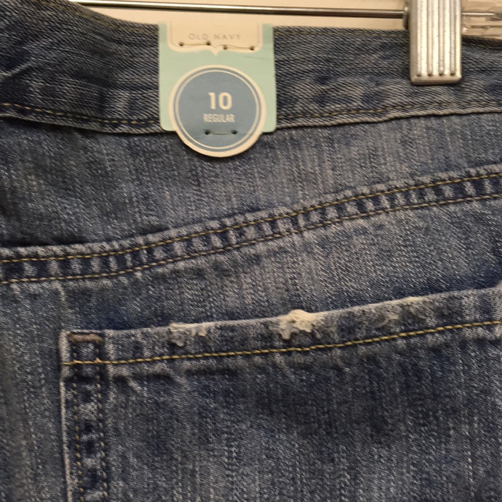 Old Navy Low Rise Distressed Jeans - Picture 6 of 6